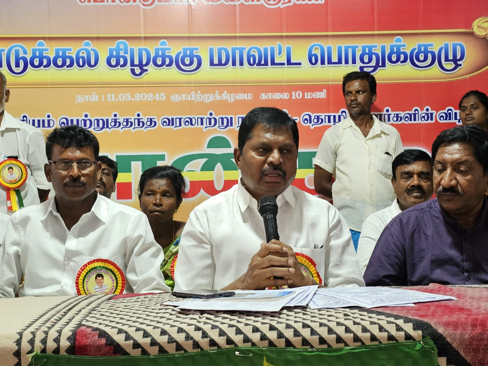 தெர்மாகோல் விஞ்ஞானி செல்லூர்...! தமிழ்நாட்டில் அறிவாளிகள் இல்லை...!