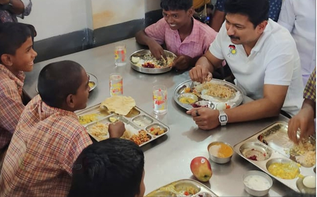 துணை முதல்வர் மாணவர்களுக்கு புதிய வழிமுறை...! பெரும் மகிழ்ச்சி...!