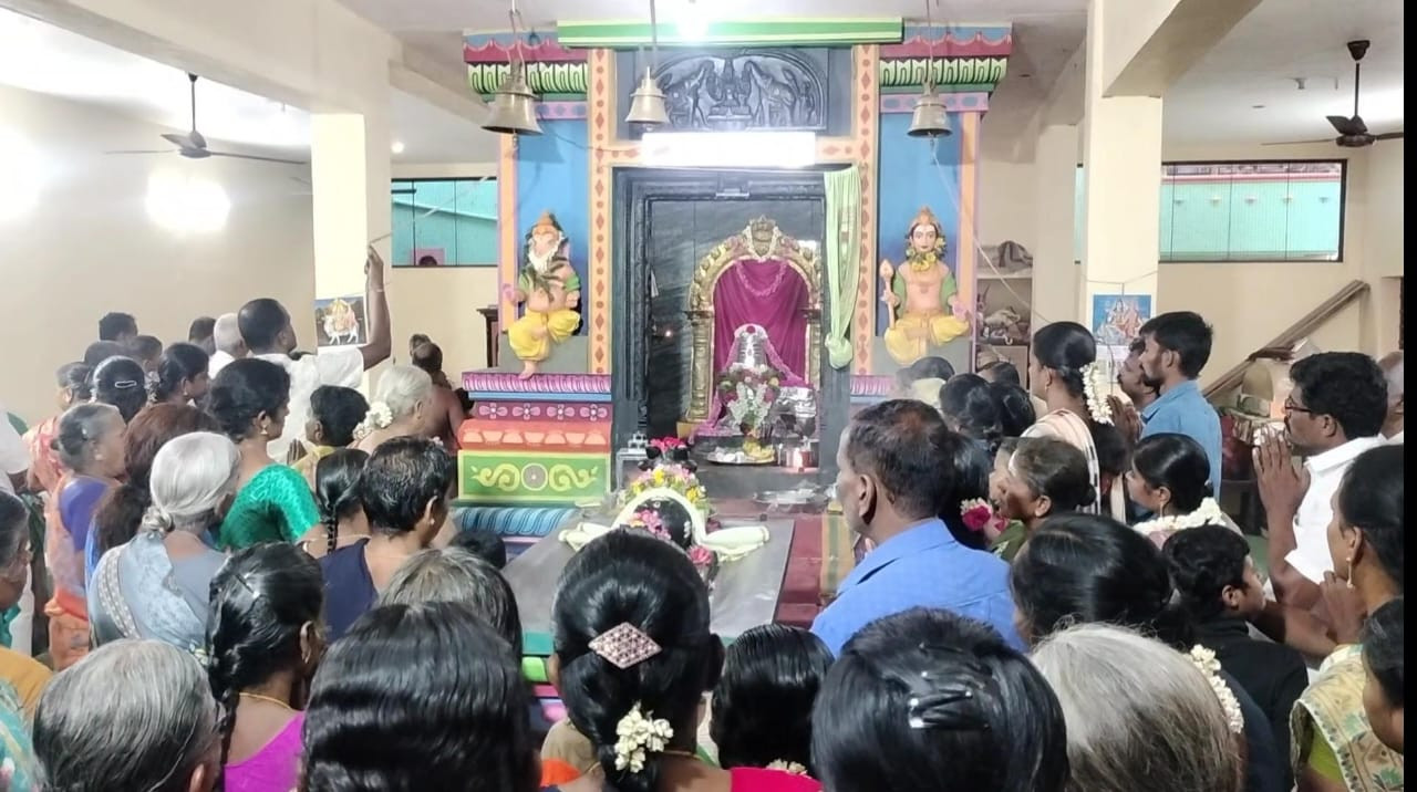 சிவன் கோவிலில் சனி மகா பிரதோஷ வழிபாடு..! இன்றைய சிறப்பு தெரியுமா..?