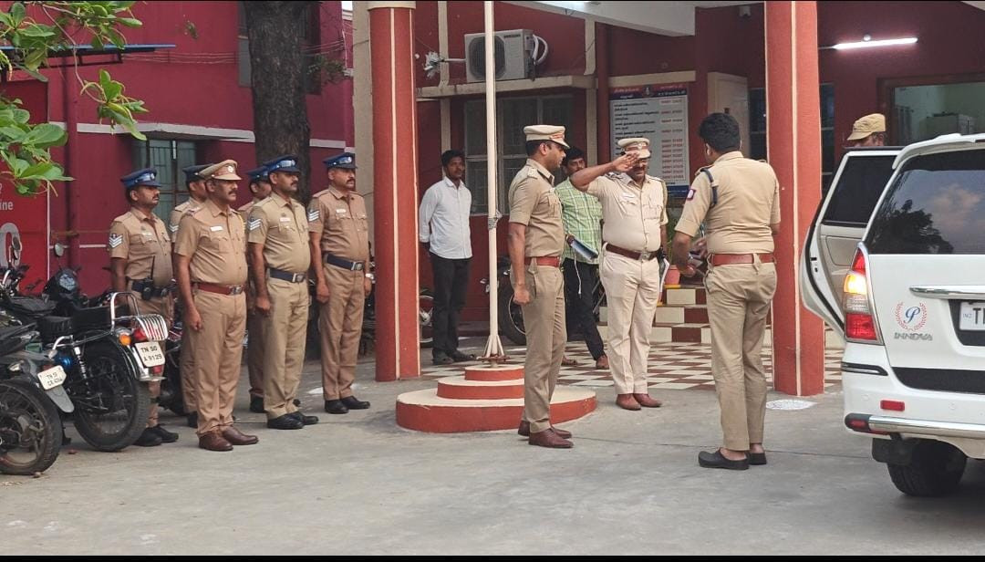 காவல் கண்காணிப்பாளர் ஆய்வு...!!!!