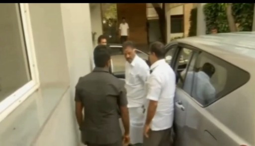 அரசியல் பரபரப்பு...! முதல்வரை ஒரே நாளில் இருமுறை சந்தித்த முன்னாள் முதல்வர்...!