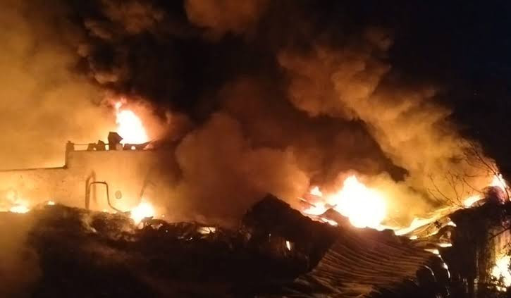 நள்ளிரவில் பயங்கர தீ விபத்து...!