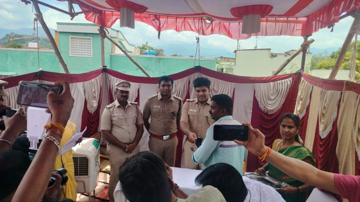 திருட்டுப் போன பொருட்கள் மீட்பு..! மகிழ்ச்சியில் ஆழ்ந்த பொதுமக்கள்...!