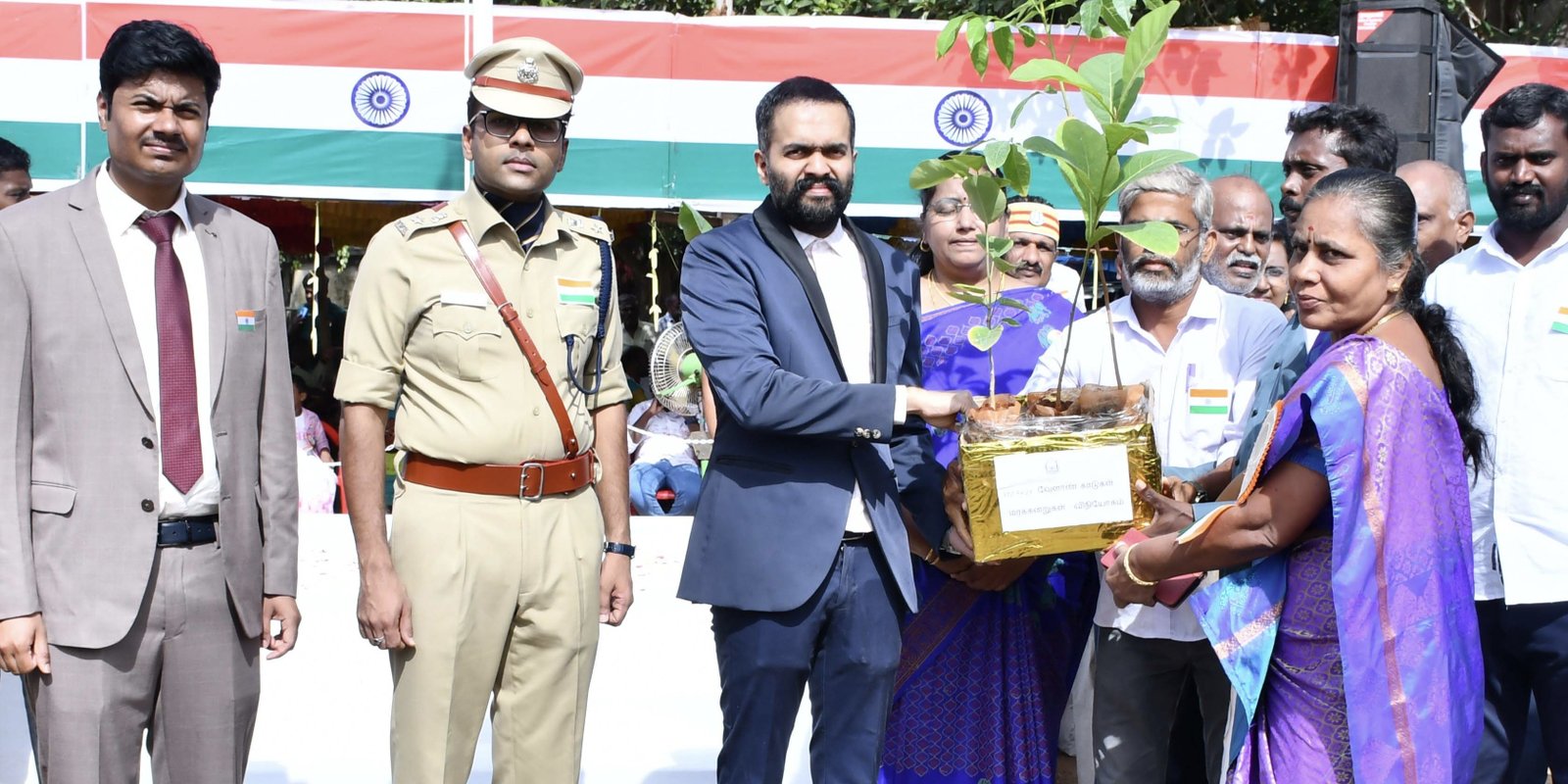 சிவகங்கை கலெக்டர் தலைமையில் சுதந்திர தின விழா கொண்டாட்டம்...!!! நலத்திட்ட உதவிகள் வழங்கல்...!!!