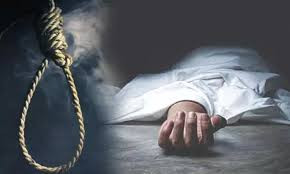 பெயிண்டர் தூக்கிட்டு தற்கொலை..! அப்பகுதியில் பெரும் சோகம்...!