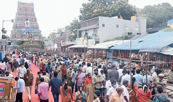 அலைமோதிய பக்தர்கள் கூட்டம்...! திணறும் நிர்வாகம்...!