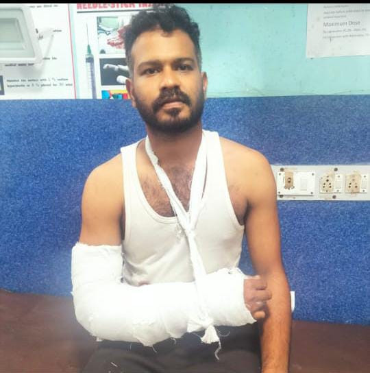 சிறுமிகளுக்கு பாலியல் வன்கொடுமை  - கைதான வக்கீலுக்கு மாவு கட்டு :